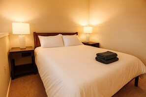 1 bedroom, desk, iron/ironing board, WiFi