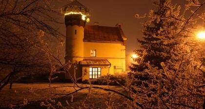 Apartments Zámoček Staré časy : Maisonette Apartment