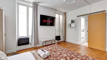 1 chambre, fer et planche Ă repasser, lit parapluie, Wi-Fi