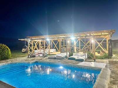 Villa for 20 people with a pool, 5 min. from Sunny Beach, 6 min. from the  beach