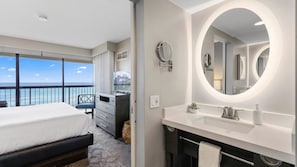 2 chambres, fer et planche à repasser, lit parapluie, Wi-Fi gratuit