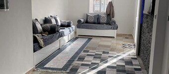 Nice spacious apartment f3 jijel DZ 1 min from the sea with private parking.