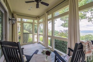 Interior - French Quarter - New Orleans Charm in the Mountain (Mentone)
