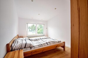 2 bedrooms, individually furnished, iron/ironing board, bed sheets - Holiday Home in Grzybowo Near Seaside Beach (Kołobrzeg)