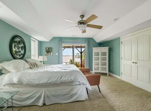 6 bedrooms, free WiFi, bed sheets