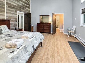 4 多间卧室、熨斗/熨衣板、免费 WiFi、床单