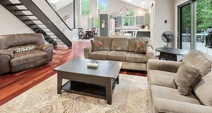 Sugar Hollow-Summer Ready! 4BR w/ Pool & Hot Tub