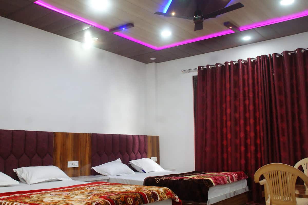 Deluxe Double or Twin Room, Balcony, Valley View | Busa memori, bar mini, ruang kerja komputer riba, Wi-fi percuma