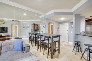 Interior - Walk to Las Vegas Strip: Modern Condo w/ Patio! (Las Vegas)