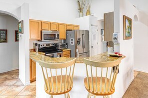 House (4 Bedrooms) | Interior