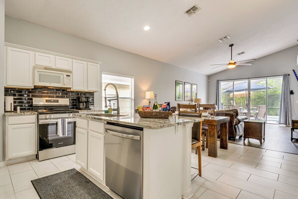 House (4 Bedrooms) | Interior