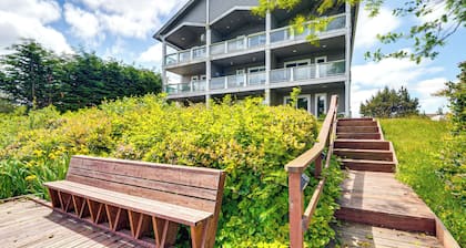 23-mile Canal On-site: Condo in Ocean Shores!