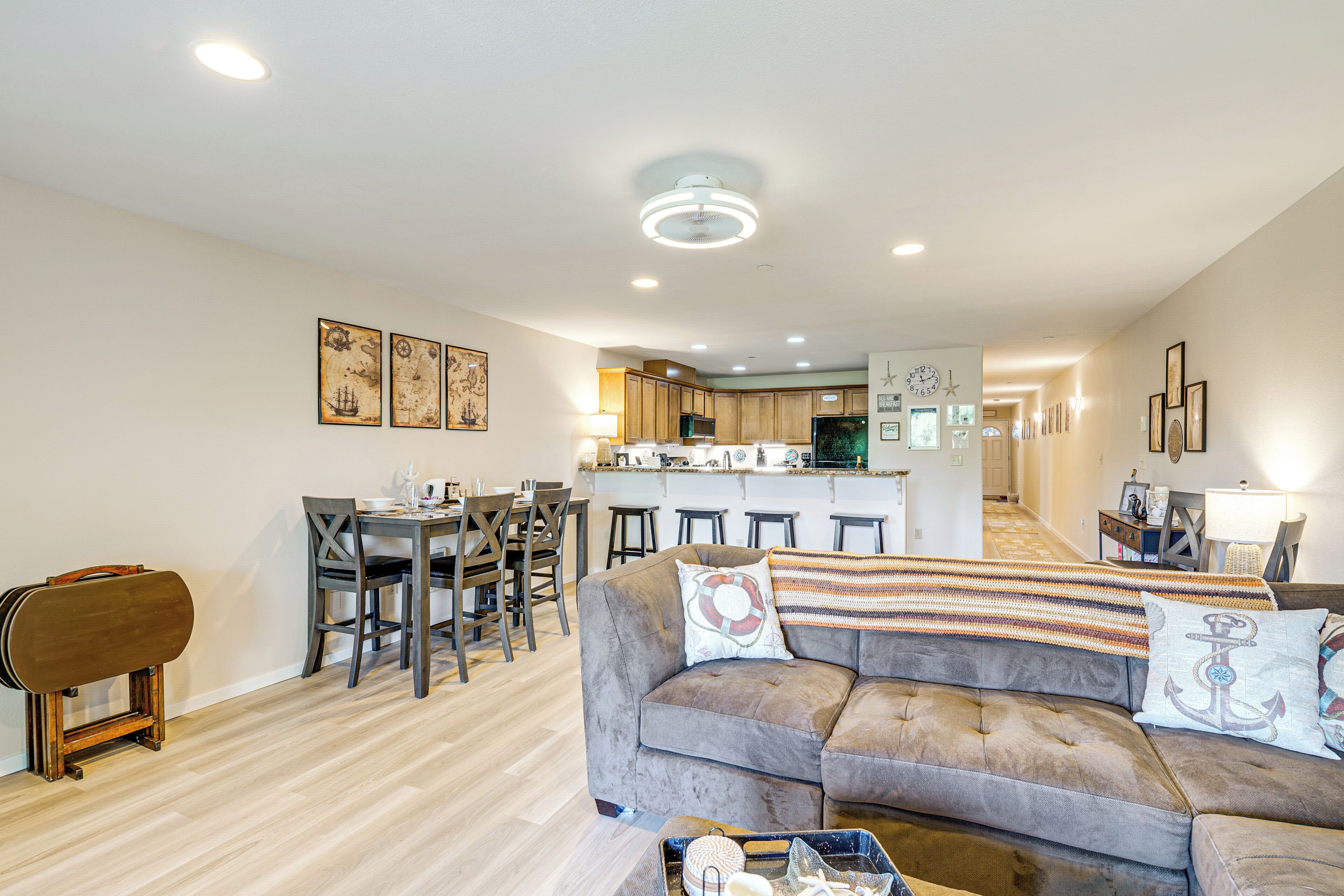 Apartment (2 Bedrooms) | Front of property