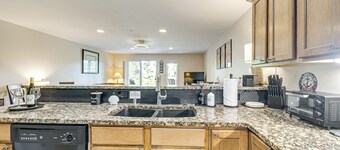23-mile Canal On-site: Condo in Ocean Shores!