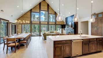 Rumah (6 Bedrooms) | Bagian depan properti