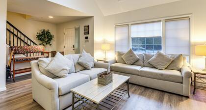 8 Mi to Dtwn Silver Spring: Convenient Condo