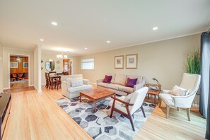 House (3 Bedrooms) | Interior