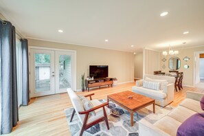 House (3 Bedrooms) | Interior