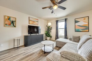 House (3 Bedrooms) | Front of property - Game Room & Private Yard: Retreat in Bullhead City (Bullhead City)