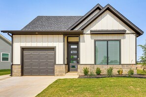 Interior - Pool Access & Private Yard: Oklahoma City Retreat (Oklahoma City)