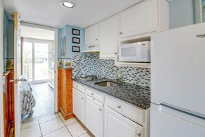 Apartment (1 Bedroom) | Interior - Walk to Wildwood Boardwalk: Family-friendly Condo! (Wildwood)