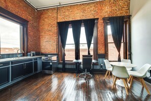 Apartment (0 Bedroom) | Interior