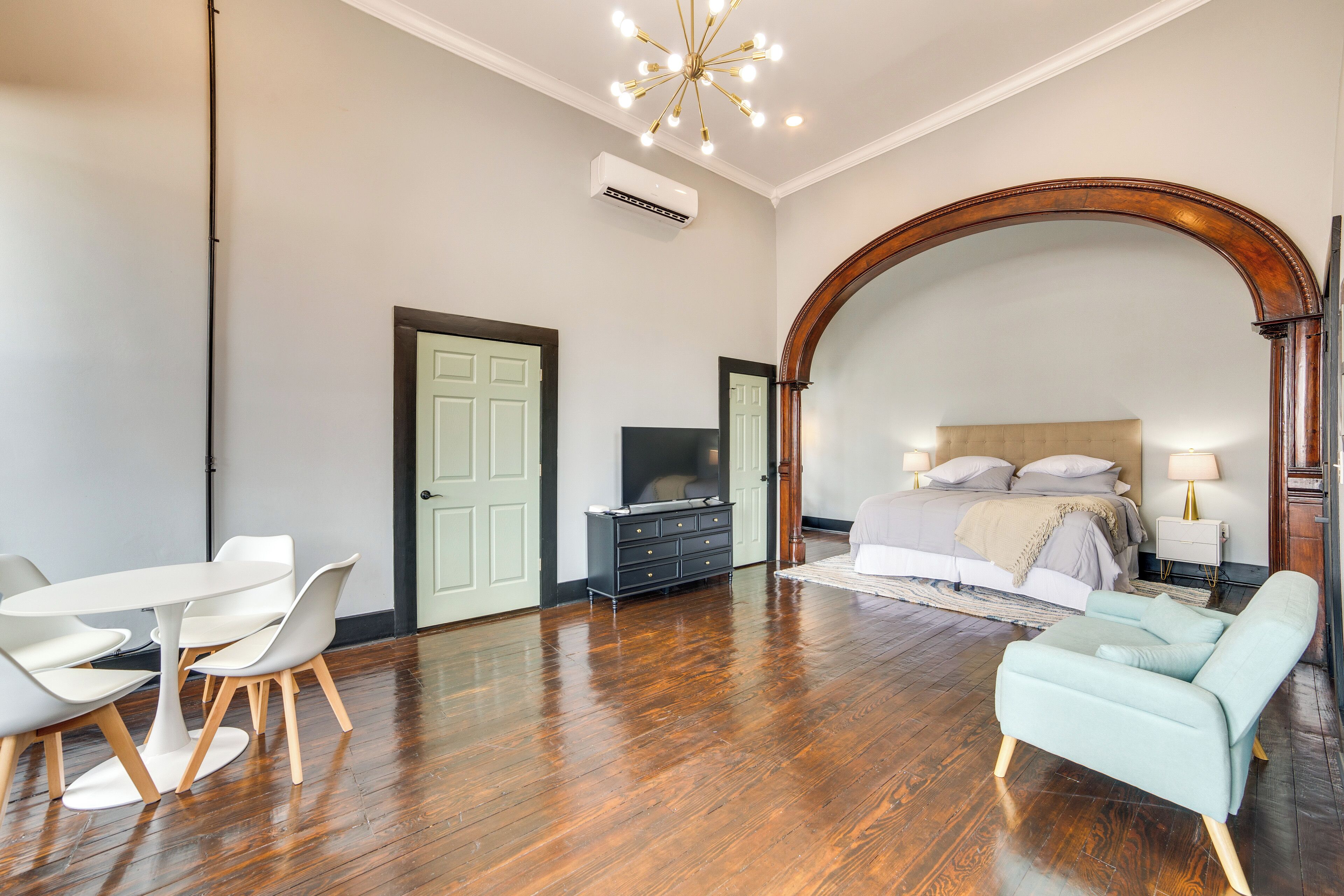 Apartment (0 Bedroom) | Interior