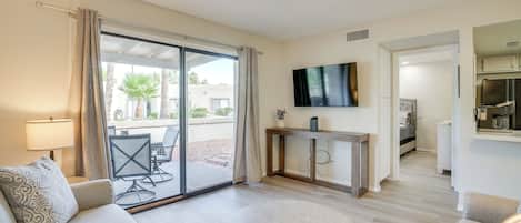 Apartment (2 Bedrooms) | Front of property