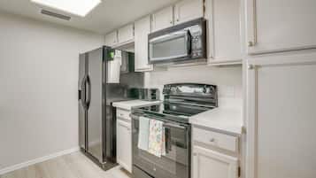 Apartment (2 Bedrooms) | Bahagian dalam