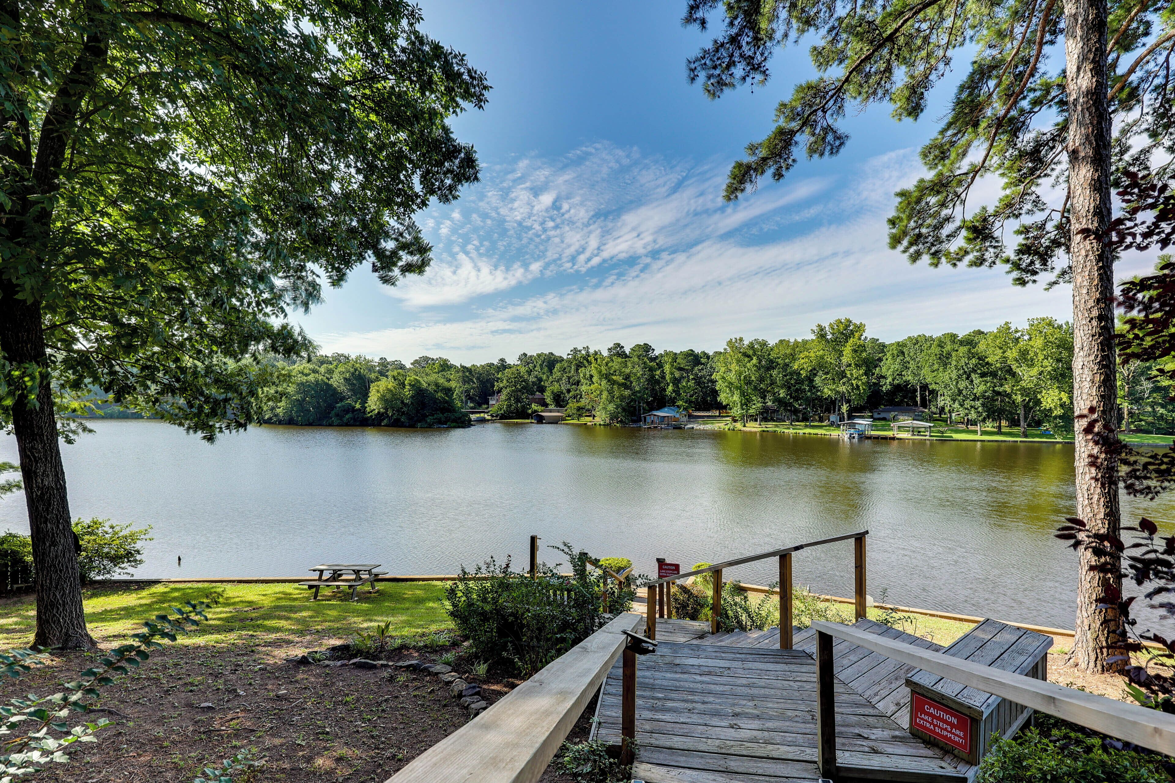 Cottage (2 Bedrooms) | Front of property