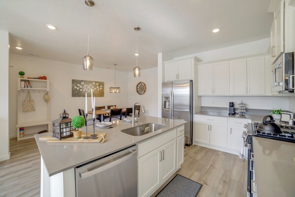 House (3 Bedrooms) | Interior - Pool, Park & Peace: 'skyview Landing' in Eagle! (Eagle)