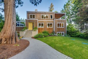 Interior - Stunning Semiahmoo Bay Views: Spacious PNW Home (Blaine)
