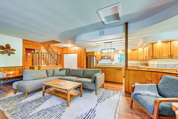 House (2 Bedrooms) | Interior