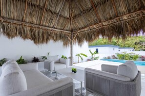3 bedrooms, Internet - NEW Tropical Getaway With BBQ Pool (Jan Thiel)