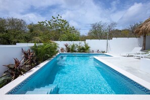 3 bedrooms, Internet - NEW Tropical Getaway With BBQ Pool (Jan Thiel)