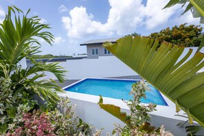 3 bedrooms, Internet - NEW Tropical Getaway With BBQ Pool (Jan Thiel)