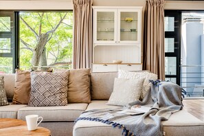 Villa | 4 bedrooms, Internet