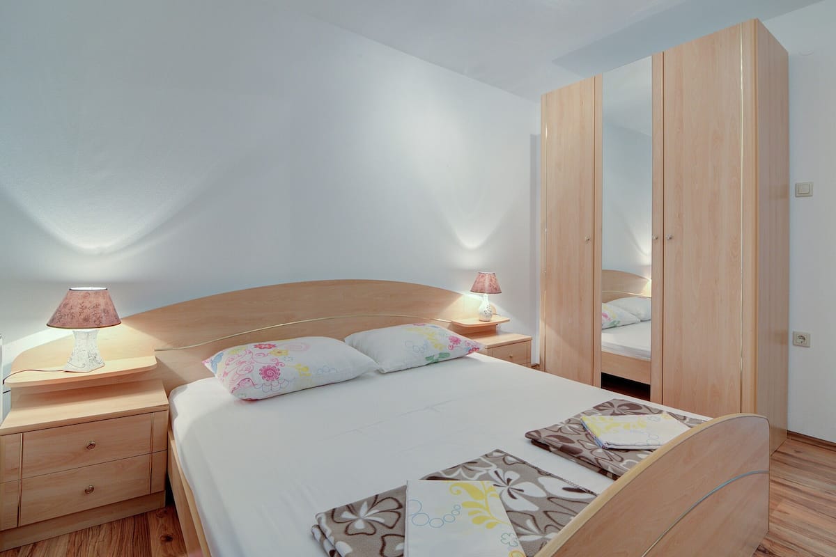 Apartemen Keluarga, 1 kamar tidur (Sunset And Sea View Apartment) | 1 kamar tidur, Wi-Fi gratis, dan seprai linen