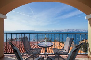 Family Apartment, 1 Bedroom, Microwave (Sunset Apartment With Panoramic Sea) | Outdoor dining - Seabreeze Apartments With Jacuzzi (Senj)