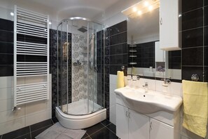 Family Apartment, Multiple Bedrooms (Sea View Panorama Penthouse) | Bathroom | Shower, hair dryer, towels, soap - Seabreeze Apartments With Jacuzzi (Senj)