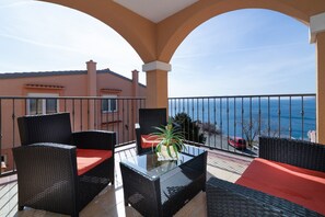Family Apartment, 1 Bedroom (Comfy Apartment With Panoramic Sea) | Terrace/patio