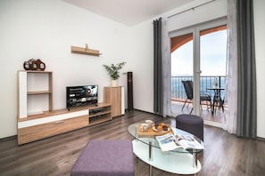 Family Apartment, Multiple Bedrooms (Sunset Apartment With Panoramic Sea) | Interior - Seabreeze Apartments With Jacuzzi (Senj)