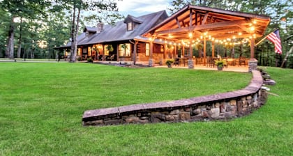 The White Oak Cabin | Adults-Only Mountain Retreat