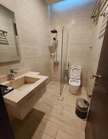 Deluxe Double Room | Bathroom | Free toiletries, bathrobes, slippers, soap