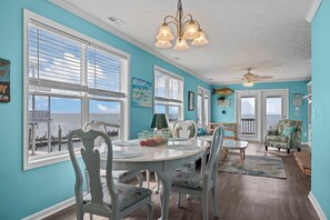 Dining - Harkers Island Haven-waterfront, private beach and dock (Harkers Island)