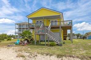 Exterior - Harkers Island Haven-waterfront, private beach and dock (Harkers Island)