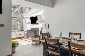 Dining - Stylish Barn Getaway in Carmarthenshire (Carmarthen)
