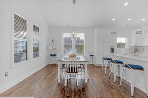 Dining - The Knotty Goose - Game Room | Beach Amenities (Carolina Beach)