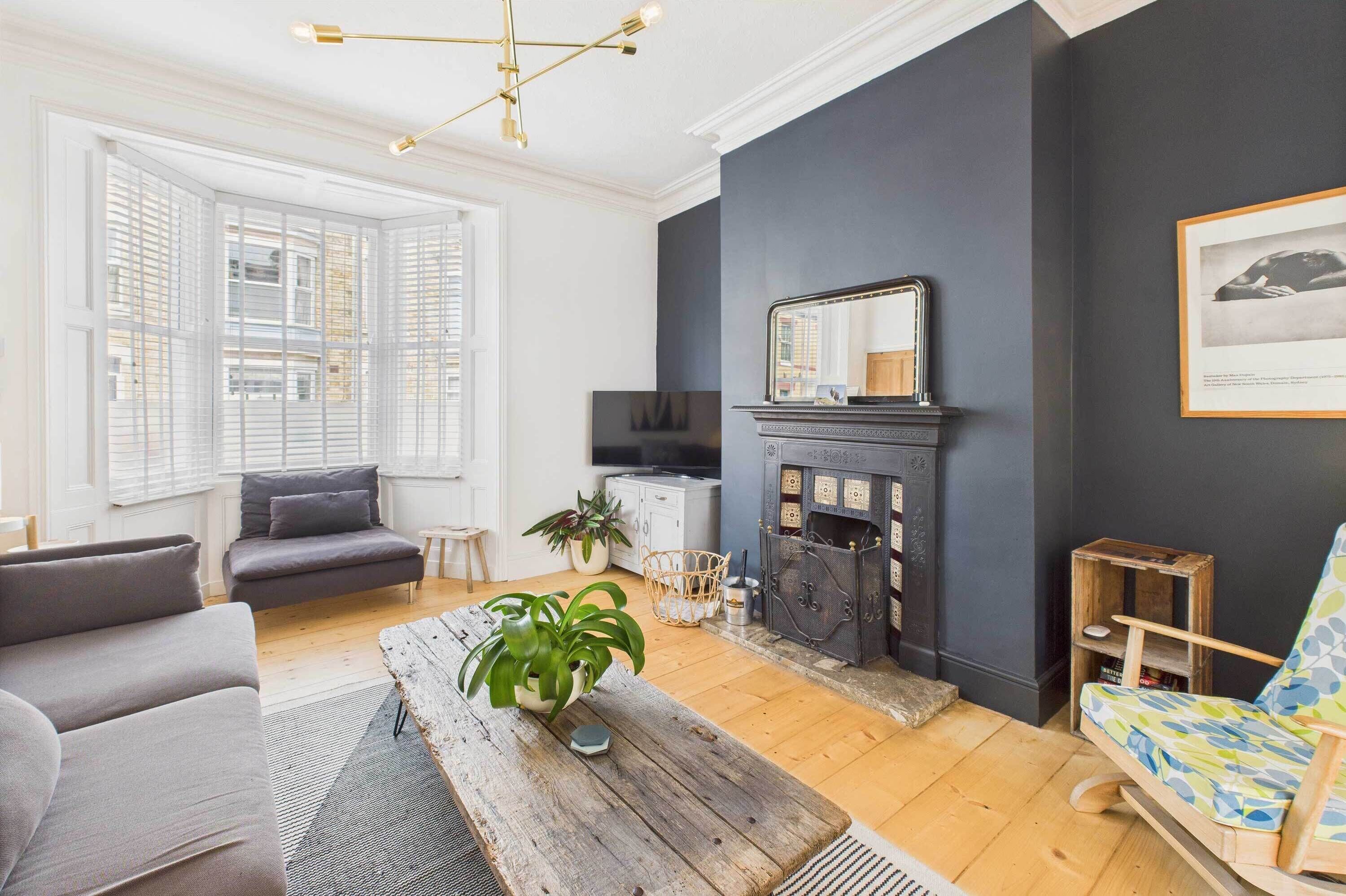 TV, fireplace, offices