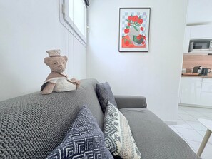 TV
